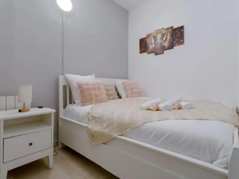 Apartment Max Dormoy, Bus And Square Paris